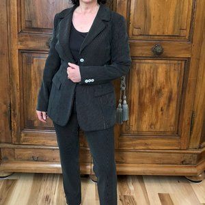 DOLCE & GABBANA 100% Authentic Black Pin Striped Stretchy Pant Suit Size 10